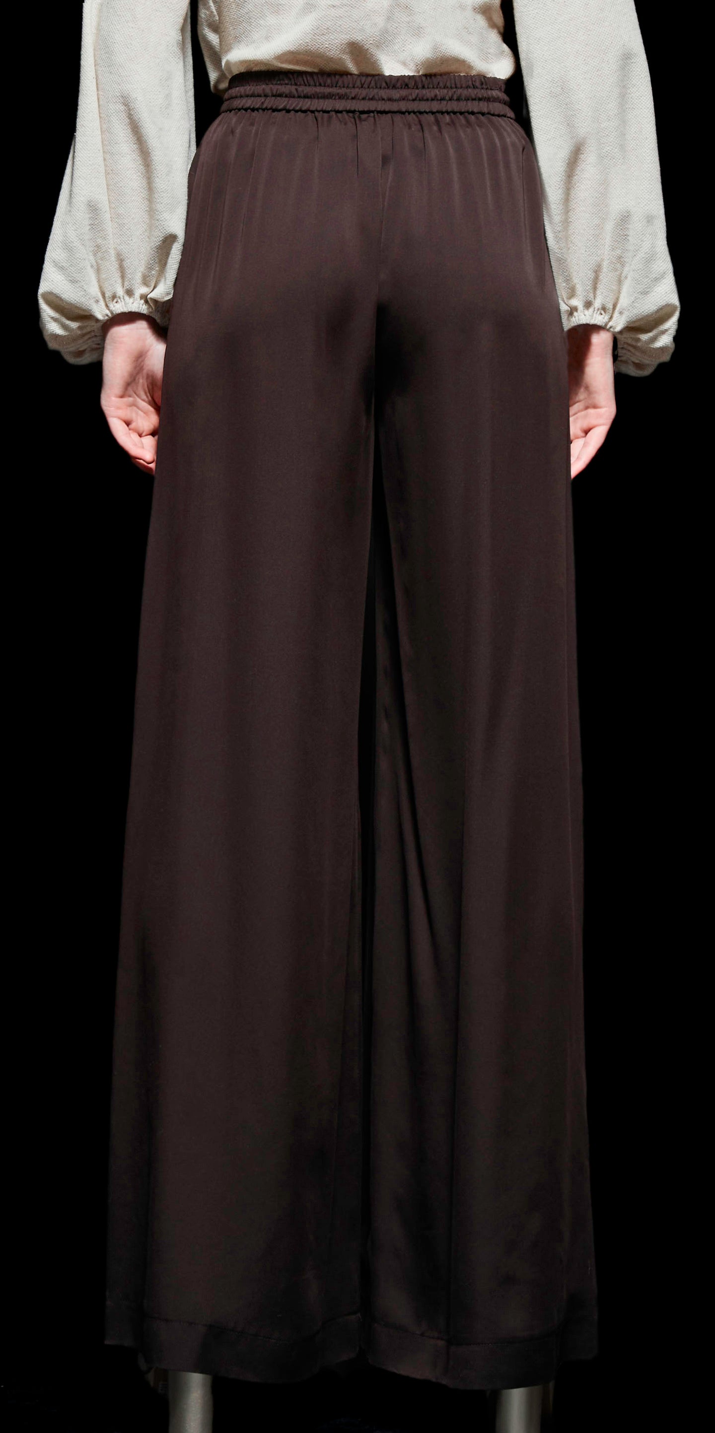 The Weightless Pant